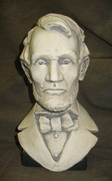 Statue of Lincoln - Presidential Bust in white stone finish